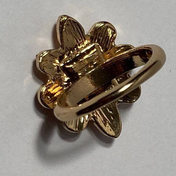 Peach Flower Ring Size 6 Gold Tone - Picture 8 of 10